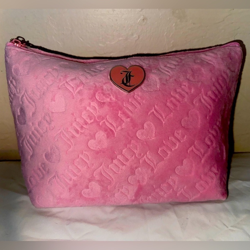 Juicy Couture soft pink cosmetic bag